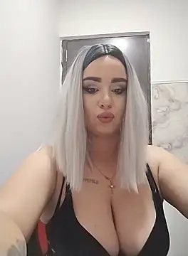 AdelinaJude online show from 3, 10, 2025