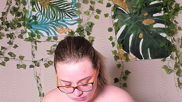 Snapshot of Seductive_She_Wolf chatting on 8, 10, 2025 Seductive She Wolf online show from 8, 10, 2025