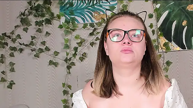 Snapshot of Seductive_She_Wolf chatting on 17, 10, 2025 Seductive She Wolf online show from 17, 10, 2025