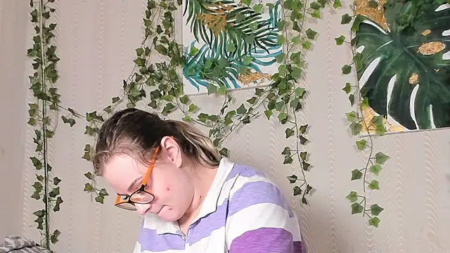 Snapshot of Seductive_She_Wolf chatting on 6, 11, 2025 Seductive She Wolf online show from 6, 11, 2025