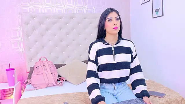 Mia-Monroe online show from 1, 2, 2026