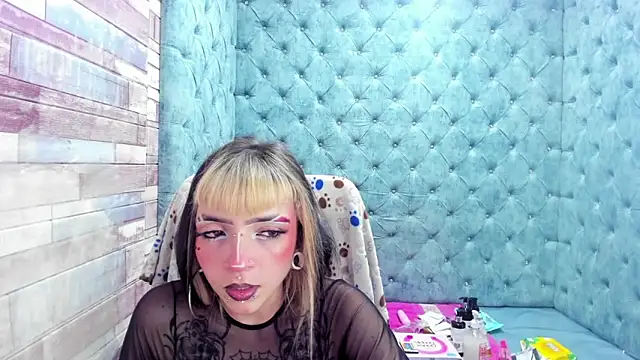 Samantha Smiith online show from 21, 12, 2025