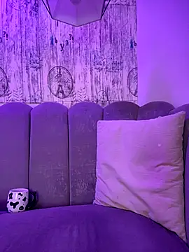 AbyThompson online show from 17, 9, 2025