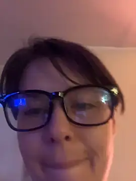 Snapshot of KatieBARBiE98 chatting on 11, 10, 2025 KatieBARBiE98 online show from 11, 10, 2025