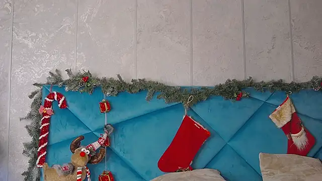 AlyseReuse online show from 7, 1, 2025