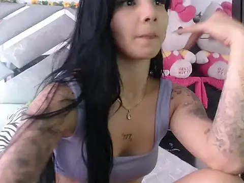 Snapshot of Meganfox_222 chatting on 17, 9, 2025 Meganfox 222 online show from 17, 9, 2025