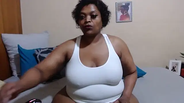 HotCurvyAssx38 online show from 6, 1, 2025