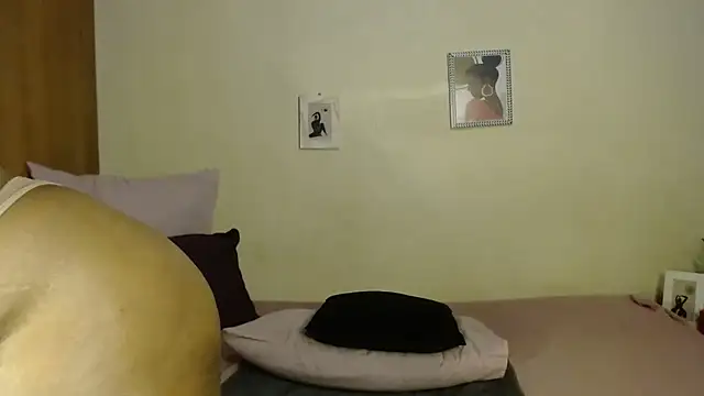 HotCurvyAssx38 online show from 23, 1, 2025
