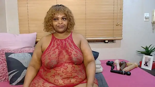 HotCurvyAssx38 online show from 7, 10, 2025