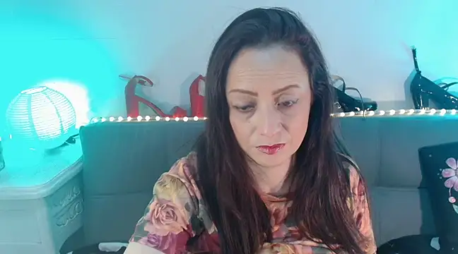 catalinamommyx online show from 31, 1, 2025