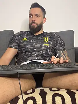 LoveIsBlind  online show from 26, 11, 2025