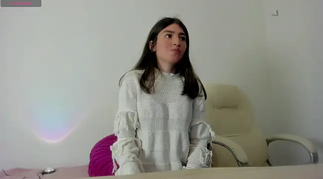 Snapshot of Tesa_cute chatting on 5, 2, 2025 Tesa cute online show from 5, 2, 2025