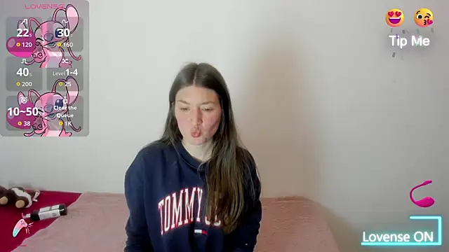 Snapshot of Tesa_cute chatting on 3, 10, 2025 Tesa cute online show from 3, 10, 2025