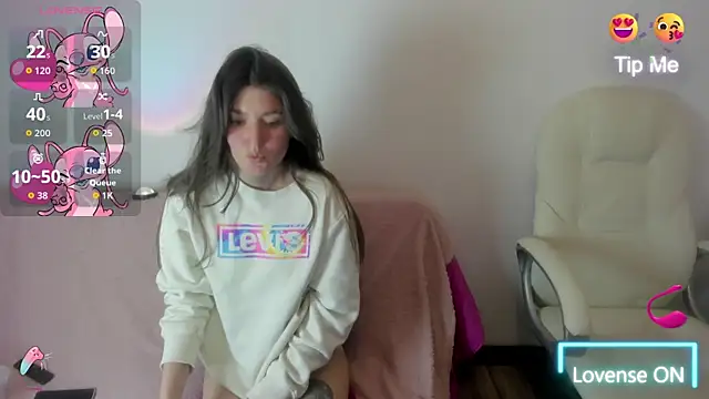 Snapshot of Tesa_cute chatting on 1, 11, 2025 Tesa cute online show from 1, 11, 2025