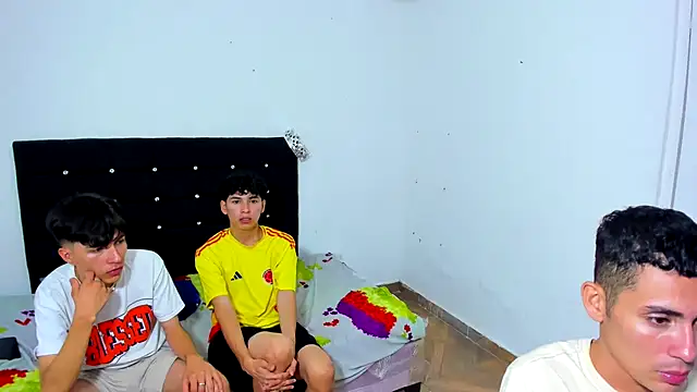 Snapshot of Alexander_and_Xiao chatting on 27, 2, 2025 Alexander and Xiao online show from 27, 2, 2025