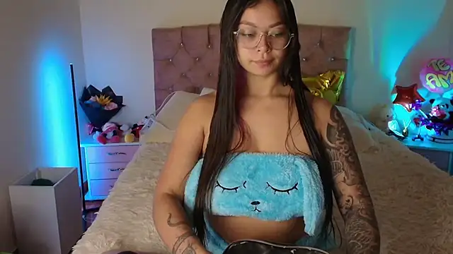 miaa saenz1 online show from 5, 11, 2025