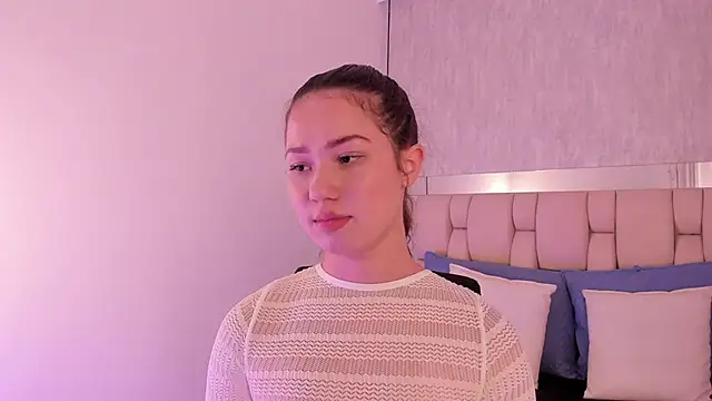 Snapshot of Roxie-Summers11 chatting on 21, 1, 2025 Roxie-Summers11 online show from 21, 1, 2025