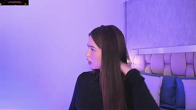 Snapshot of Roxie-Summers11 chatting on 8, 2, 2025 Roxie-Summers11 online show from 8, 2, 2025