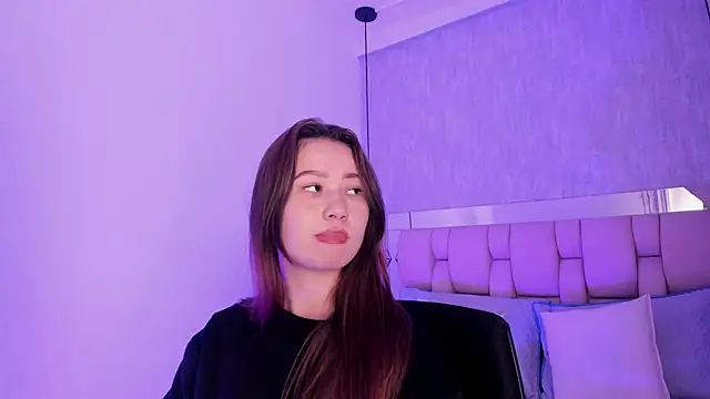 Snapshot of Roxie-Summers11 chatting on 14, 2, 2025 Roxie-Summers11 online show from 14, 2, 2025