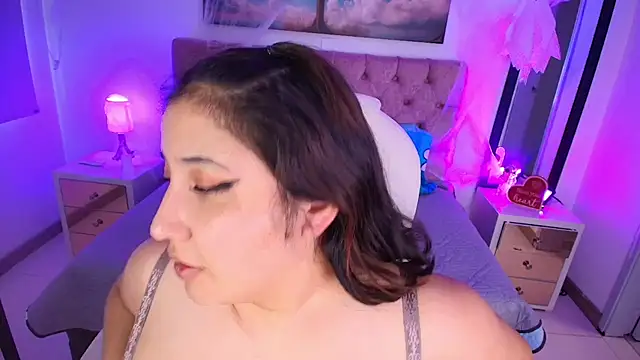 Emma monserrat online show from 22, 10, 2025