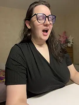 Snapshot of hungry1bunny chatting on 20, 12, 2024 hungry1bunny online show from 20, 12, 2024