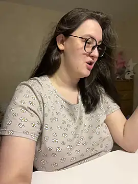 Snapshot of hungry1bunny chatting on 13, 1, 2025 hungry1bunny online show from 13, 1, 2025