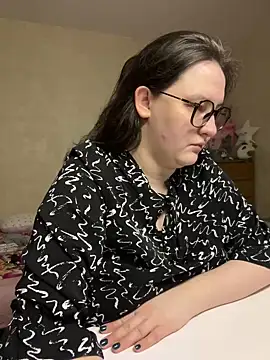 Snapshot of hungry1bunny chatting on 1, 2, 2025 hungry1bunny online show from 1, 2, 2025