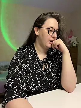 Snapshot of hungry1bunny chatting on 28, 2, 2025 hungry1bunny online show from 28, 2, 2025