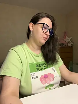 Snapshot of hungry1bunny chatting on 31, 10, 2025 hungry1bunny online show from 31, 10, 2025