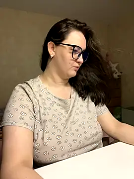 Snapshot of hungry1bunny chatting on 7, 11, 2025 hungry1bunny online show from 7, 11, 2025