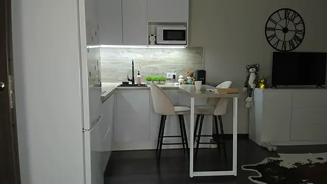 nilliluv online show from 8, 10, 2025