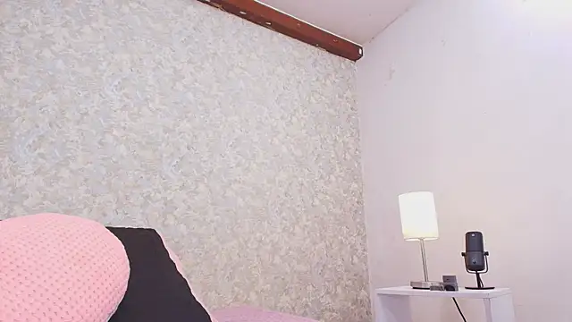 nicol f online show from 18, 12, 2024
