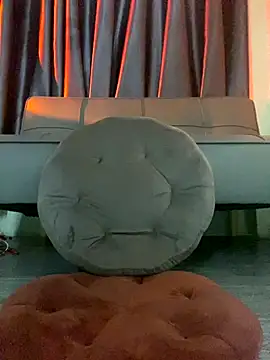 Ly Coca24 online show from 22, 9, 2025