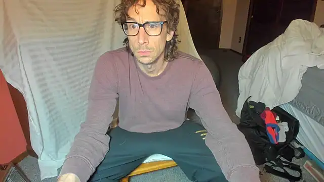 Snapshot of JamesCarvy chatting on 5, 1, 2025 JamesCarvy online show from 5, 1, 2025