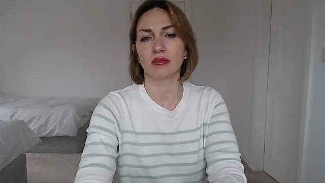 Snapshot of Mallinia chatting on 17, 3, 2025 Mallinia online show from 17, 3, 2025