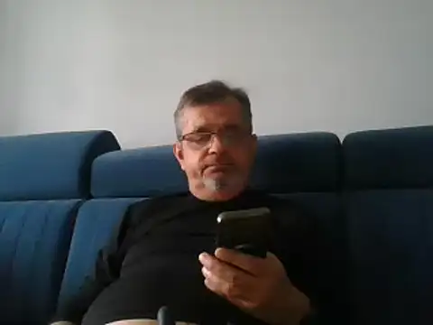 axecoman60 online show from 1, 2, 2025