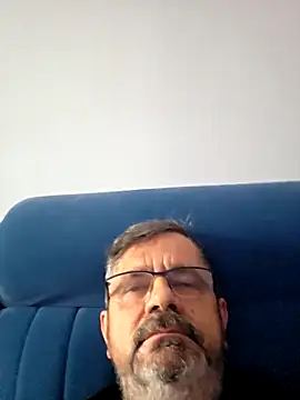 axecoman60 online show from 3, 12, 2025