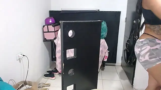 alanajonees22 online show from 23, 12, 2024