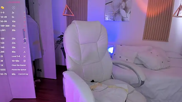 Kendall Bunnyy online show from 13, 3, 2025