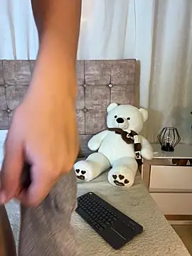 Snapshot of littlemelodi18 chatting on 22, 2, 2026 littlemelodi18 online show from 22, 2, 2026