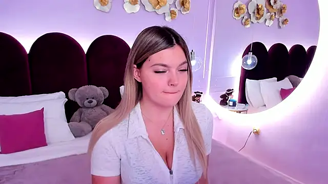 ZaraBloom online show from 16, 12, 2025