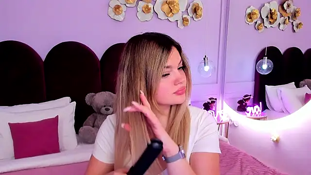 ZaraBloom online show from 11, 1, 2026