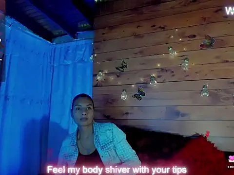 Snapshot of mykaelahoney chatting on 11, 10, 2025 mykaelahoney online show from 11, 10, 2025