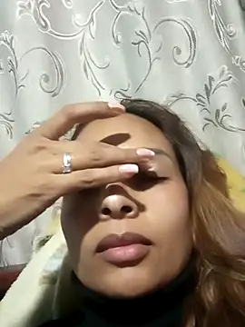 Snapshot of mykaelahoney chatting on 6, 11, 2025 mykaelahoney online show from 6, 11, 2025