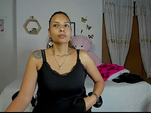 Snapshot of mykaelahoney chatting on 22, 11, 2025 mykaelahoney online show from 22, 11, 2025