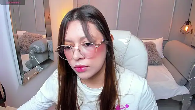 Lanna18 online show from 19, 11, 2025