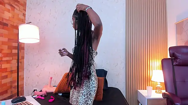 amber-hill online show from 5, 2, 2025