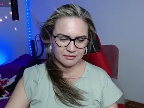 helenca43 online show from 2, 2, 2025