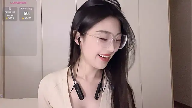 Sweet-Angel999 online show from 19, 3, 2025