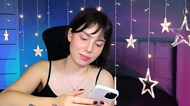 Stacy Gonzales  online show from 5, 11, 2025